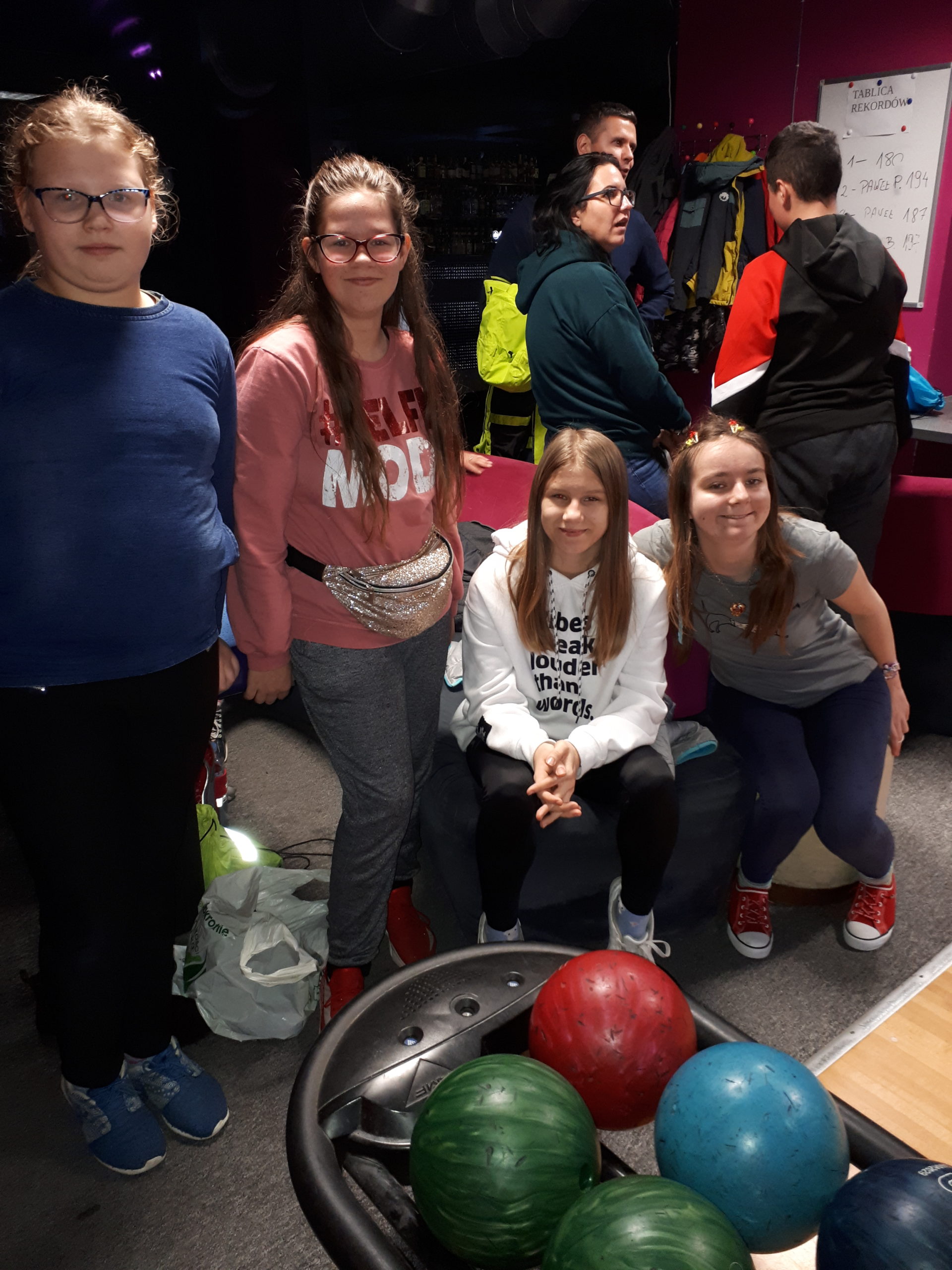 Żyj aktywnie, z kulturą za pan brat, czyli z wizytą w kręgielni i kinie