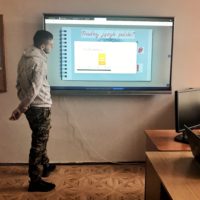 Jan-rozwiazuje-zadanie