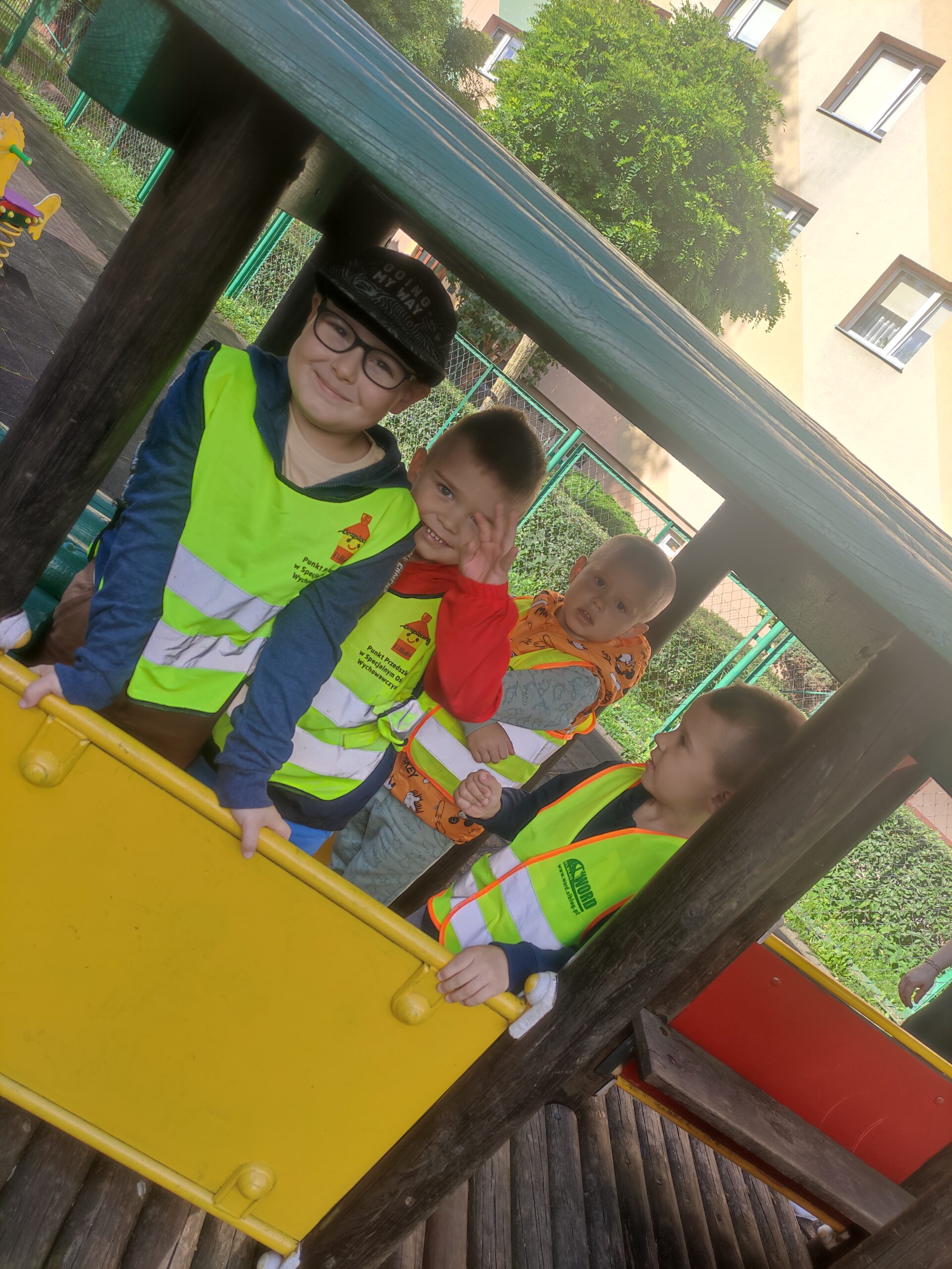 Witamy w naszych szeregach wszystkie Pszczółki