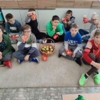 obchodziliśmy w świetlicy święto jabłka