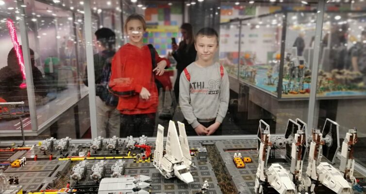 Wystawa klocków LEGO i zdjęć 3D