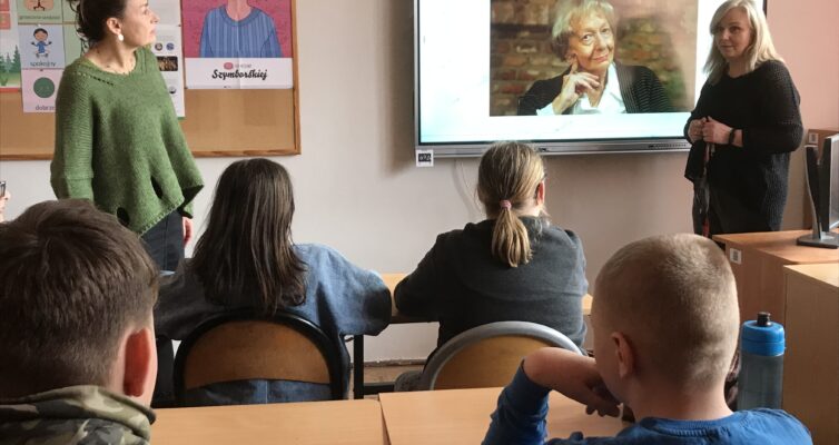 lekcja-biblioteczna-DZIEŃ-POEZJI
