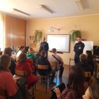 Walka z wulgaryzmami – wizyta policjantów w szkole