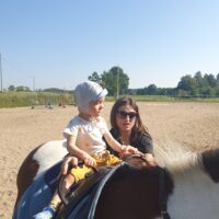 Wycieczka dzieci z DPS do Wilkowa