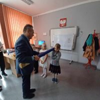 Pasowanie pierwszoklasistów na uczniów