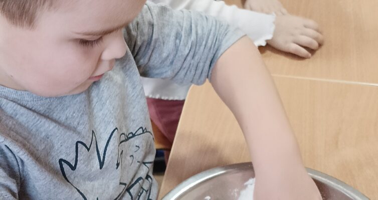 Dzień jeża w grupie Waleczne pszczółki