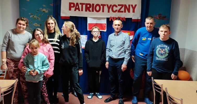 WIECZÓR PATRIOTYCZNY W INTERNACIE
