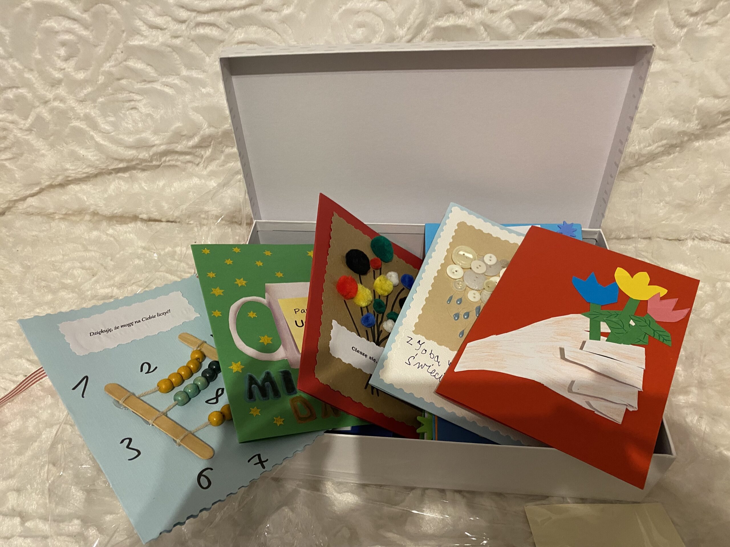 Konkurs na najpiękniejszą kartkę z okazji Dnia Życzliwości rozstrzygnięty