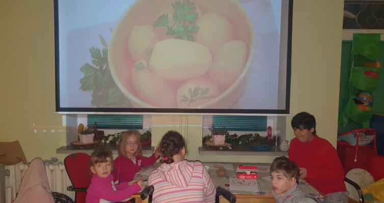 Dzień z ziemniakiem w DPS