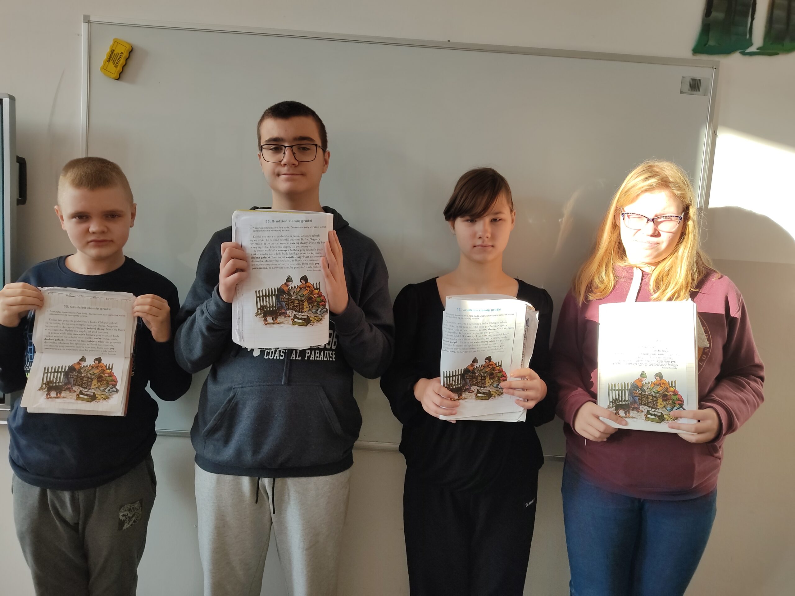 Program ekologiczny pn. „Ocalimy świat”- rozmowy w przeddzień nadejścia zimy, a inaczej: Jak pomóc zwierzętom przetrwać zimę?