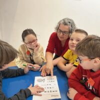 Odkrywając Świat z Nelą - Edukacyjne podchody w Warmińsko-Mazurskiej Bibliotece Pedagogicznej w Elblągu