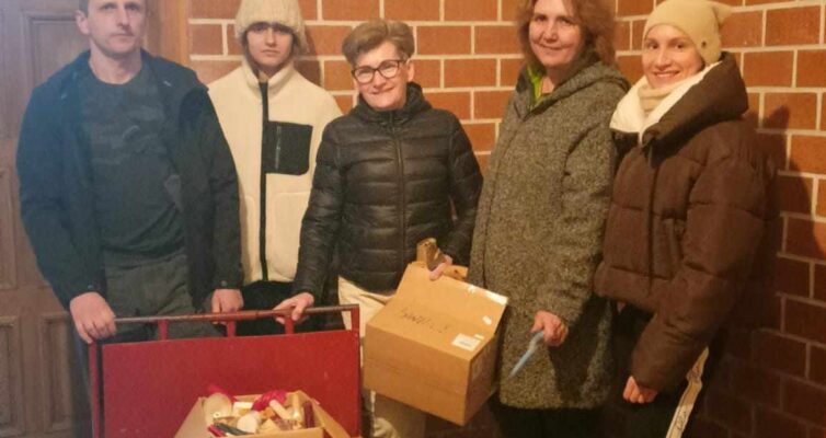 ZBIÓRKA ŚWIEC I PUSZEK